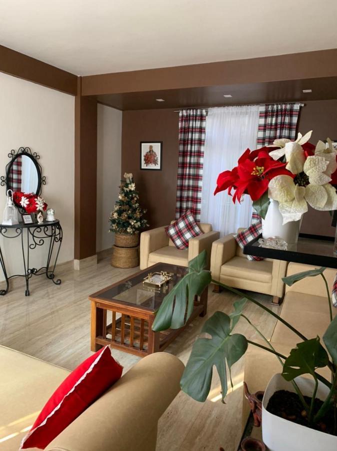 Na-U-Iaka Homestay Шиллонг Экстерьер фото